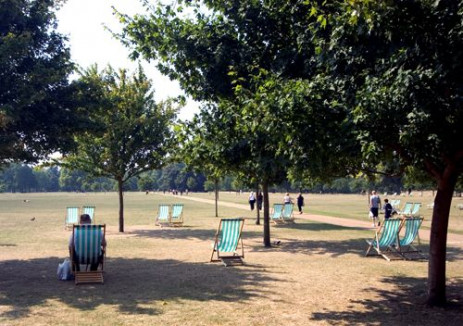 Strandstoelen in Hyde Park