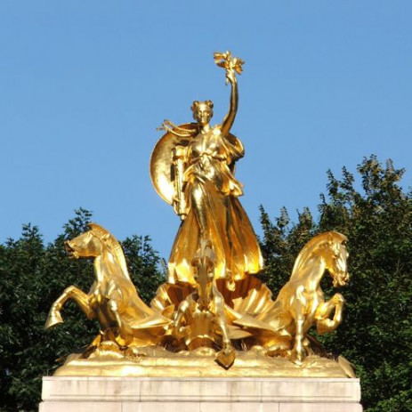 Gouden beeld in Columbus Park
