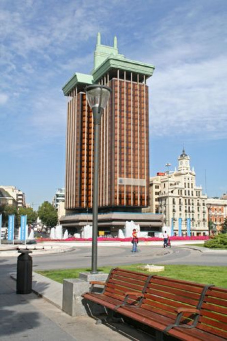 Zitbank op Plaza de Colón