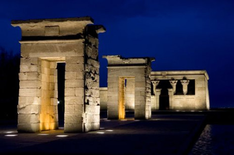 Nachtbeeld van de Templo de Debod