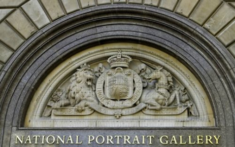 Reliëf bij de National Portrait Gallery
