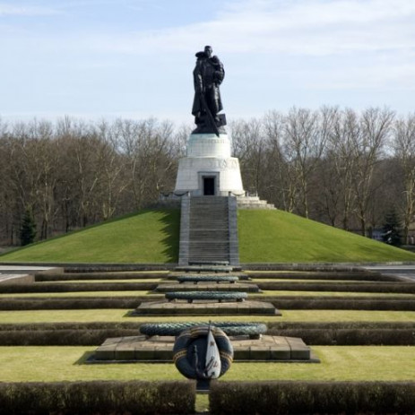 Beeld in het Treptower Park