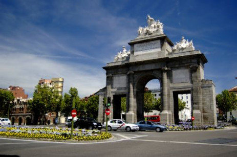 Voorkant van de Puerta de Toledo