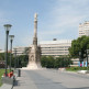 Monument op de Plaza de Colón