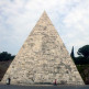 Totaalbeeld van de Piramide van Cestius